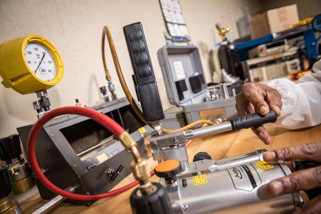 Cleaning Oxygen Pressure Gauges